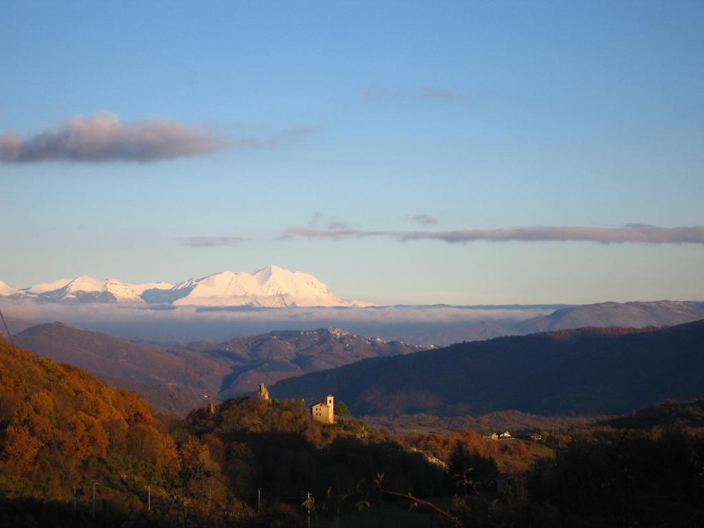 Bed and Breakfast Il Sorriso Dei Monti Orvinio Exterior foto