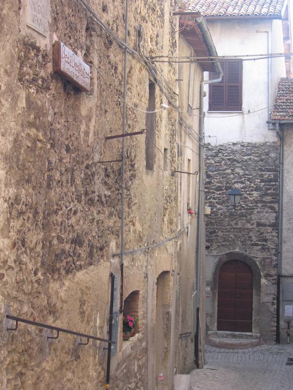 Bed and Breakfast Il Sorriso Dei Monti Orvinio Exterior foto