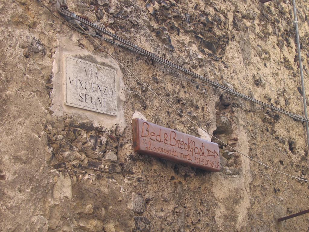 Bed and Breakfast Il Sorriso Dei Monti Orvinio Exterior foto