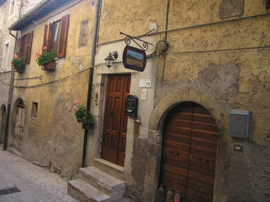 Bed and Breakfast Il Sorriso Dei Monti Orvinio Exterior foto